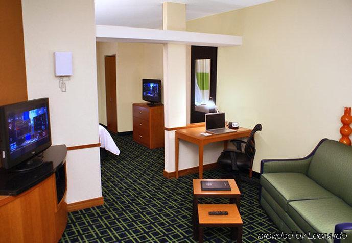 Fairfield Inn & Suites By Marriott Selma Kingsburg Номер фото