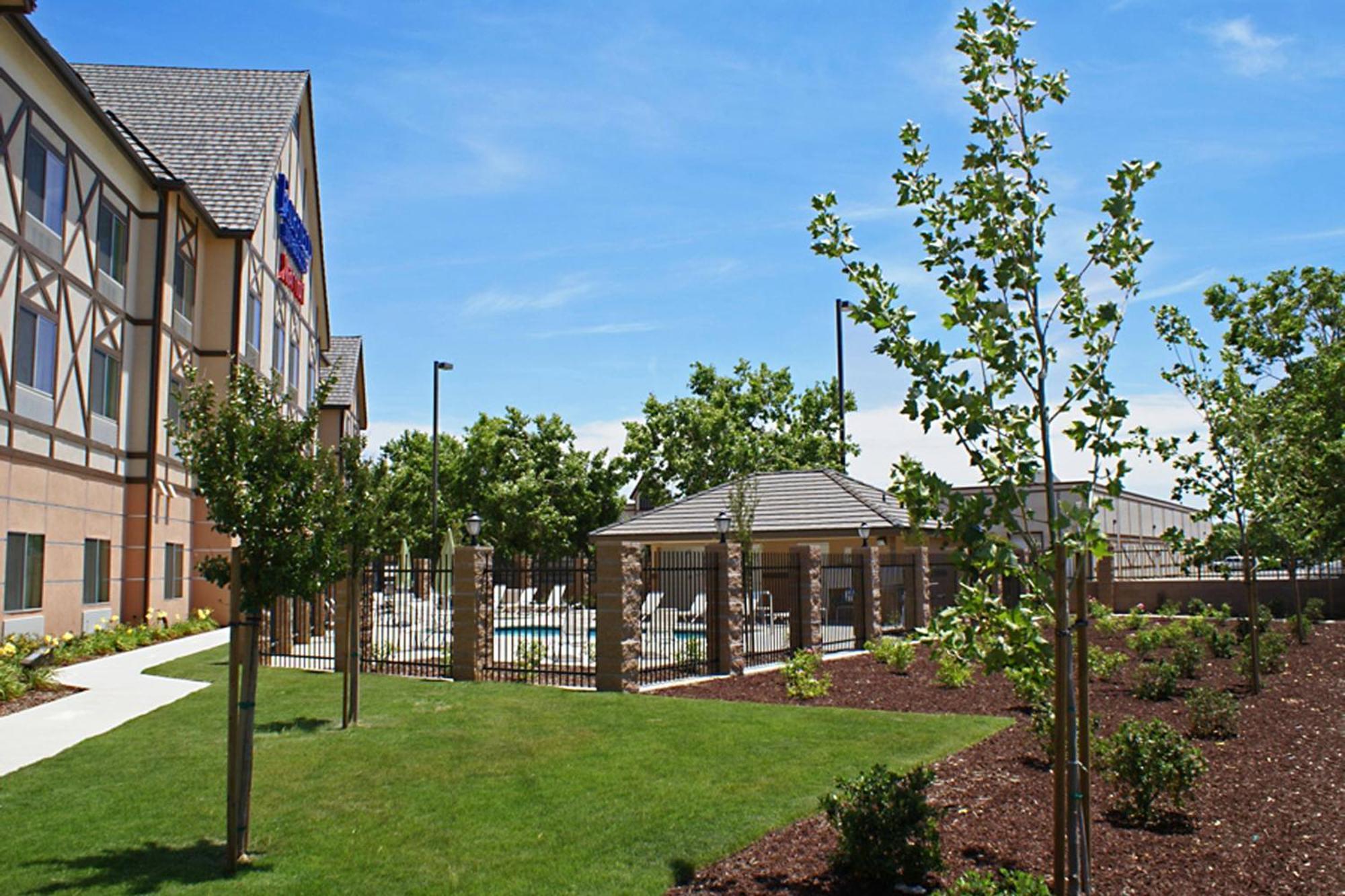 Fairfield Inn & Suites By Marriott Selma Kingsburg Экстерьер фото